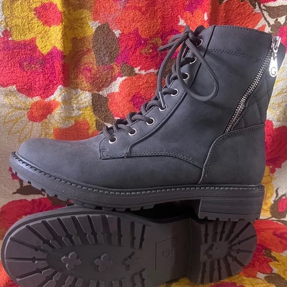 Brand New, Guess Boots - Picture 2 of 4